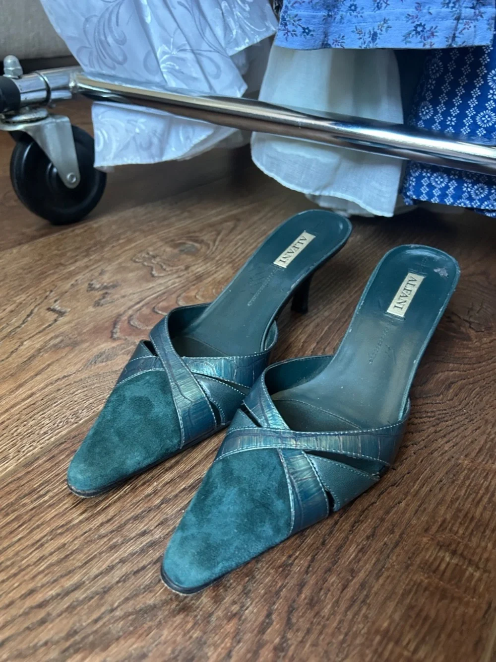 Vintage Alfani Teal Blue Kitten Heels